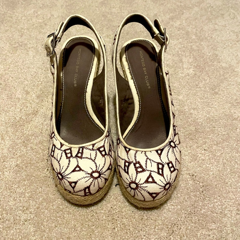 Bone colored wedge